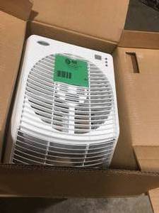 lot 41 image: Aircare 6-Gal. Evaporative Humidifier for 2700 Sq. Ft. customer returns review pictures