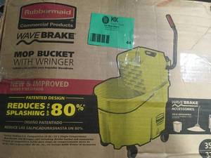 lot 44 image: Rubbermaid Commercial Products WaveBrake 35 Qt. Plastic Mop Bucket with Wringer customer returns review pictures
