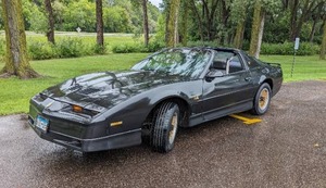 1989 Pontiac Firebird Trans Am with 5.7L 350 V8