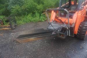 Universal Mount Bobcat Skid Loader Skid Steer Hydraulic TreePost Pulling Attachment
