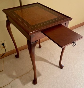 lot 148 image: Vintage Wooden Table with Attached Lamp