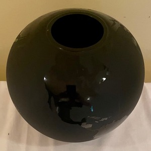 lot 130 image: Black Globe Vase