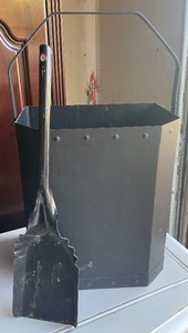 lot 173 image: Fireplace Accessories