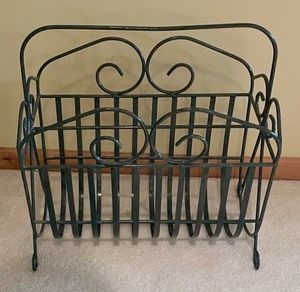 lot 185 image: Vintage Metal Literature Rack
