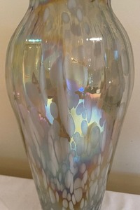 lot 286 image: Iridescent Vase from Mexico