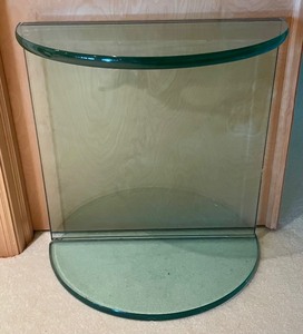 lot 290 image: Thick Glass Contemporary Accent Table