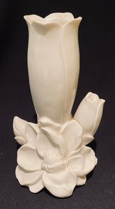 lot 318 image: Two Petite White Vases
