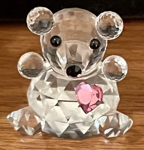 lot 320 image: Charming Crystal Bear and Clown Figurines