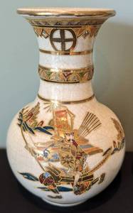 lot 15 image: Pair of Japanese Satsuma Samurai Vases