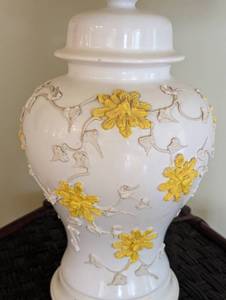 lot 72 image: Bright Yellow and White Ceramic Table Lamp