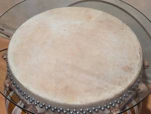 lot 7 image: Unique Glass Topped Leather Drum Table