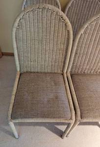 lot 244 image: Vintage Wicker Chair Set