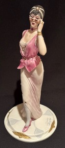 lot 25 image: Capodimonte Mode Liberty Porcelain Figurine