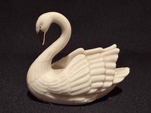 lot 28 image: Lenox Swan Figurine and Lenox Elephant Figurine