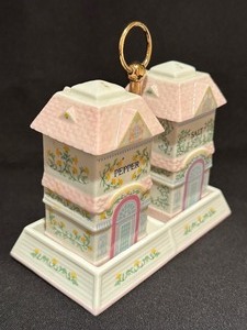 lot 31 image: Vintage Lenox 1991 Village Salt and Pepper Shaker Set