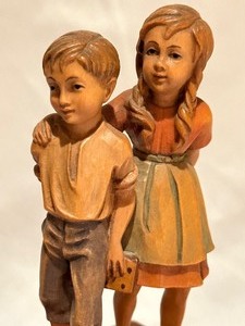 lot 33 image: Vintage Anri Hand Carved Hansel and Gretel Thorens  Music Box