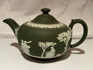 lot 202 image: Wedgwood Vintage Teapot