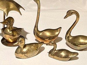 lot 204 image: Vintage Brass Swan and Duck Figurines