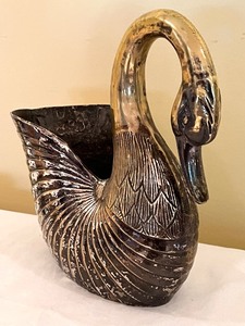lot 205 image: Vintage Silver Plate Swan Figurine