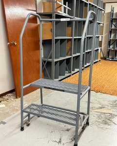 lot 4179 image: Cotterman Safety Ladder