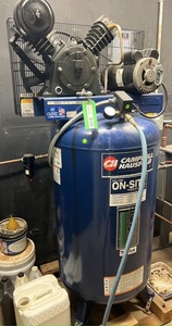 lot 4324 image: 80 Gallon Air Compressor