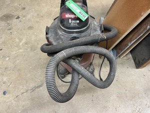 lot 4330 image: Shop Vacuum