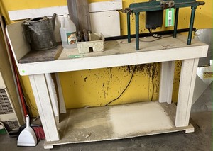 lot 5339 image: Work bench table