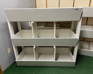 lot 3134 image: Storage Stand