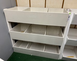 lot 3135 image: Storage Stand