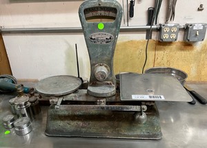 lot 9259 image: Balance Scale