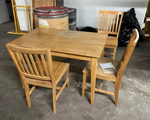 lot 8443 image: Dining Room Table Set