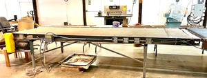 lot 1009 image: Baldor Speed Controlled Electric Conveyor Belt
