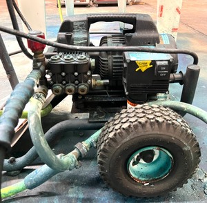 lot 4401 image: Pressure washer