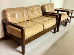 lot 8108 image: Vintage 70s Lobby Furniture