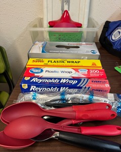 lot 9155 image: Breakroom Supplies