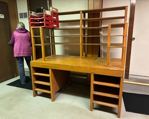 lot 6196 image: Sorting Desk
