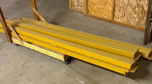 lot 3016A image: 6 Pallet rack beams