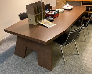lot 8115 image: Conference Room Table
