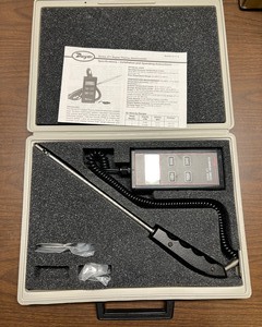 lot 4121 image: Dwyer Digital Thermometer