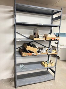 lot 5217 image: Steel shelving unit