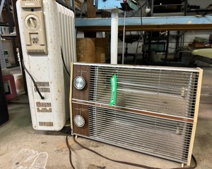 lot 9092 image: Electric Office Heaters