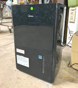 lot 9222 image: Dehumidifier