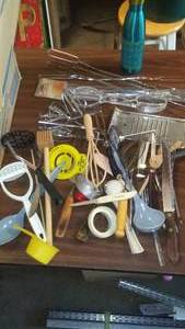 lot 688 image: Misc. Kitchen Tools.