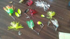 lot 714 image: Reflective Lures (9).
