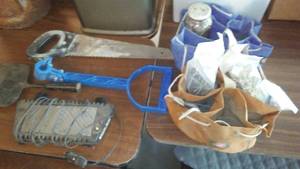 lot 730 image: 12 volt light, screws, add-a-handle and more