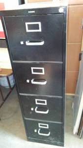 lot 904 image: Hon 4 Drawer File Cabinet.