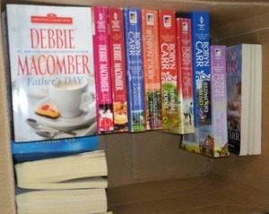 lot 918 image: Paper Back Books Like New.