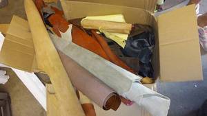 lot 941 image: Misc. Leather Pieces