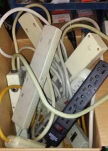 lot 906 image: Large lot of Electric Power Strips (10)