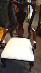 lot 949 image: Cochrane Cherry Dining Room Set.